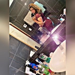 Meet your Posher, Holly-jayne